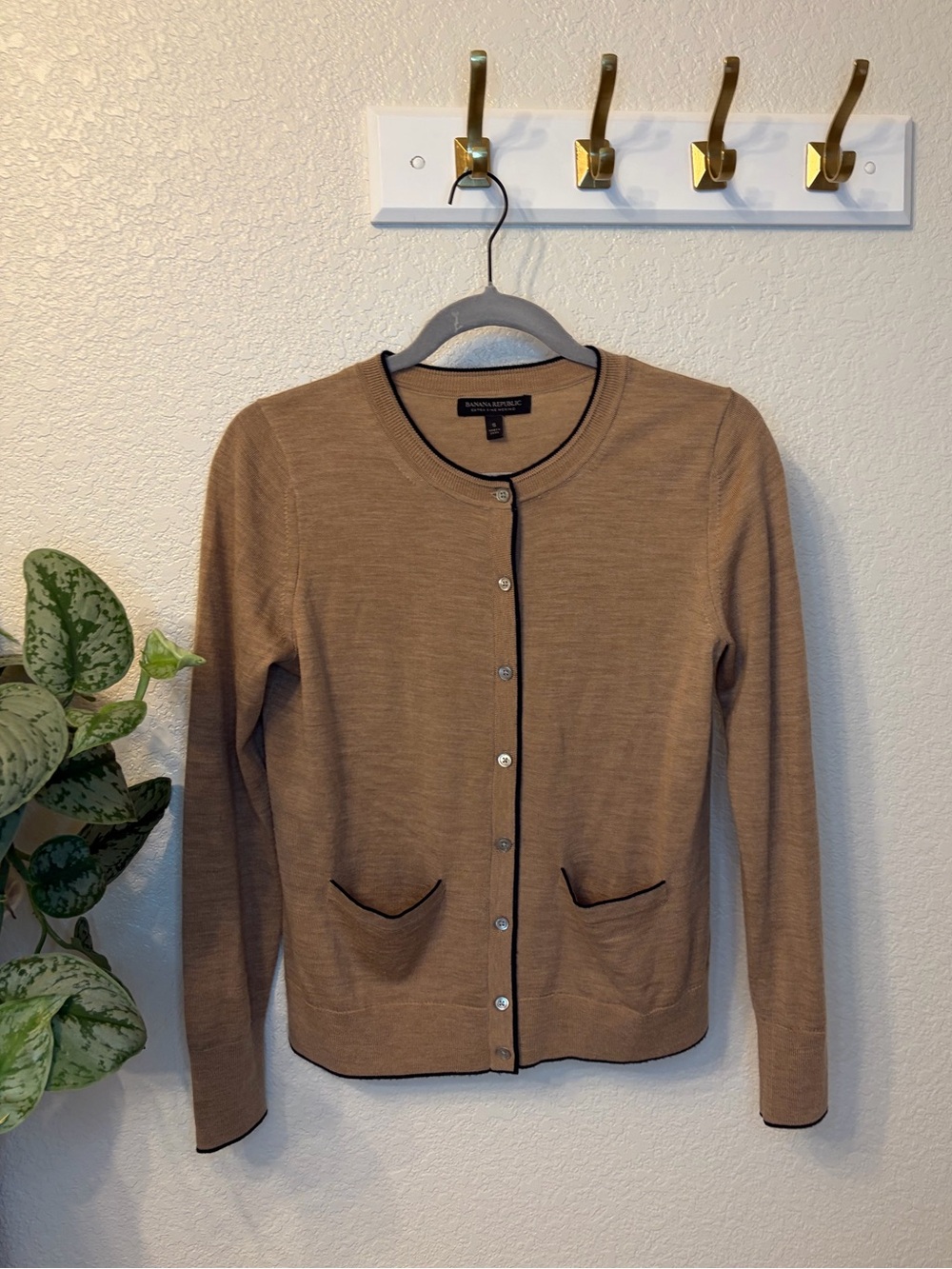 Banana Republic 100% Merino Wool Cardigan